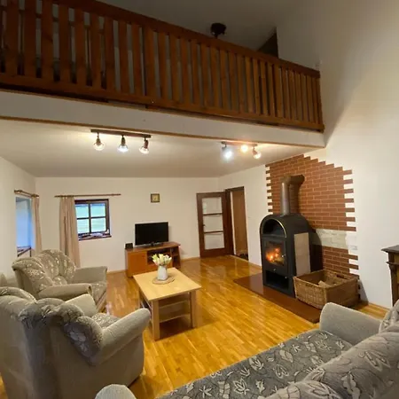Lodge Na Louce Salmov